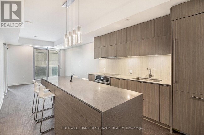 Photo du bâtiment - 101 Queen St