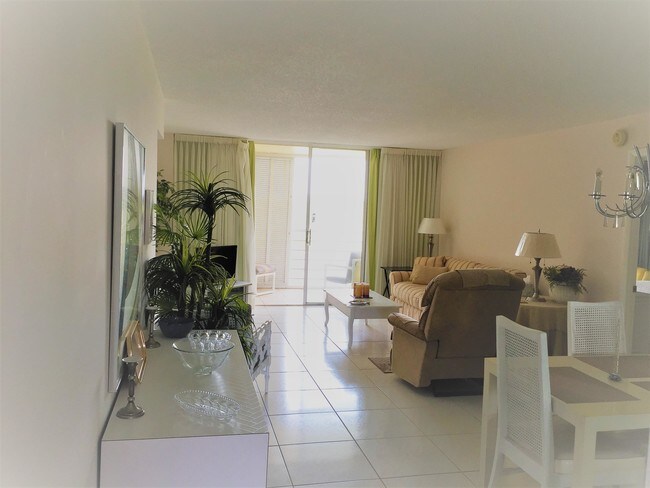Building Photo - 5201 NW 2nd Ave