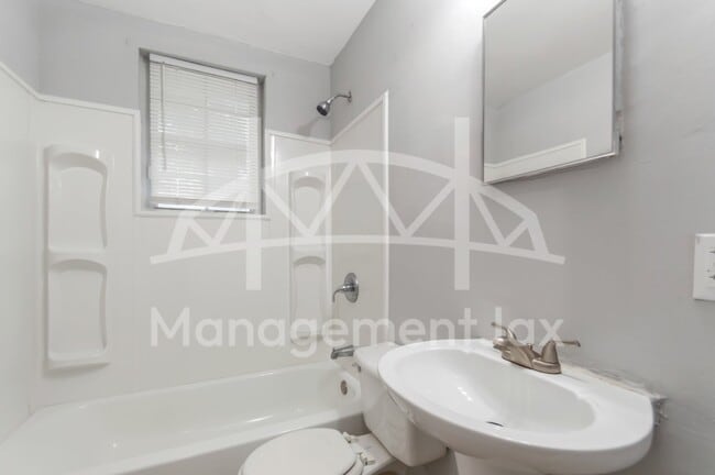 Foto del edificio - 5813 Doeboy St