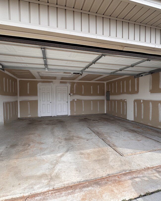 Foto del edificio - 10012 Rattlesnake Ln