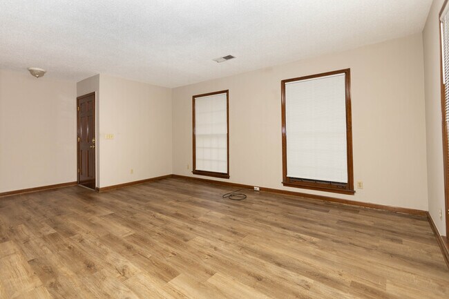 Building Photo - 769 Wilson Cir SW
