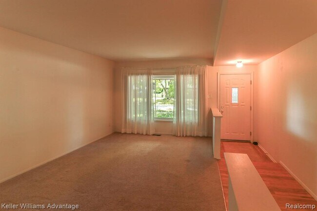 Foto del edificio - 38372 Roycroft Ct