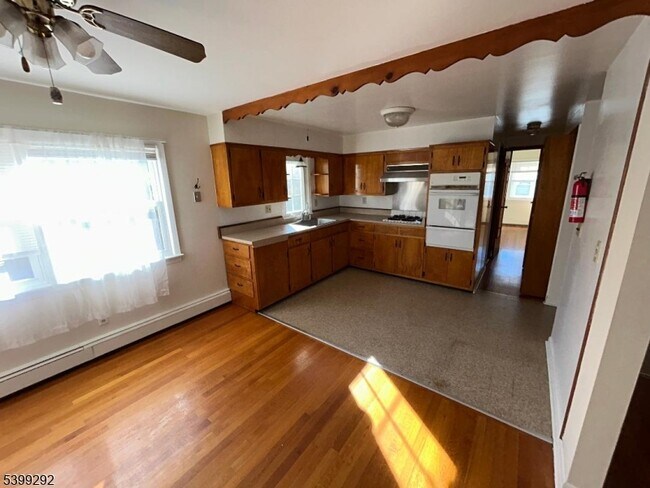 Foto del edificio - 1157 Goffle Rd