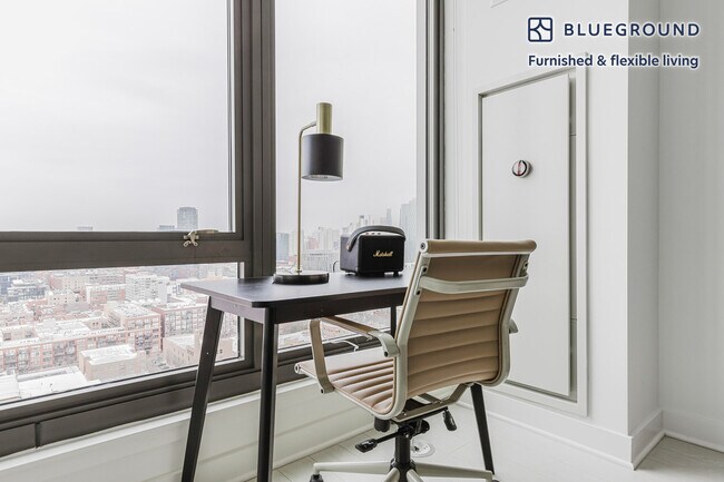 Foto del edificio - 1035 W Van Buren St