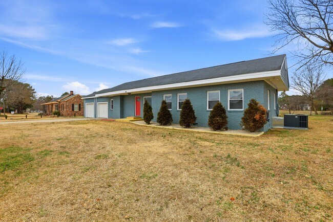 Foto del edificio - 121 Church of God Rd