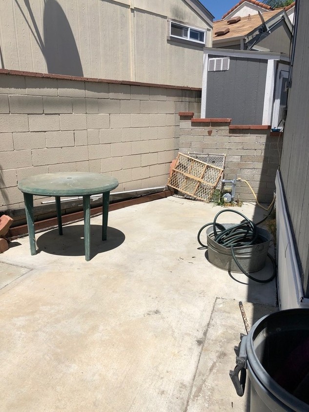 Building Photo - 1 BR 1 BA Mobile Home Located in Bellflower