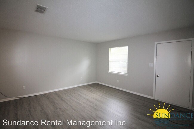 Foto del edificio - 2 br, 1 bath House - 788-D Navy Street