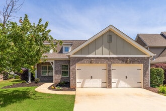 Building Photo - 130 Walking Trail Way