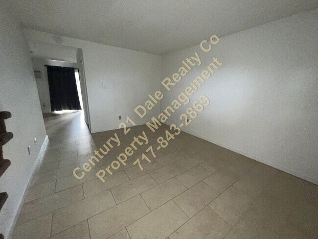 Foto del edificio - 2BR, 1.5 Bath home in Dallastown School Di...