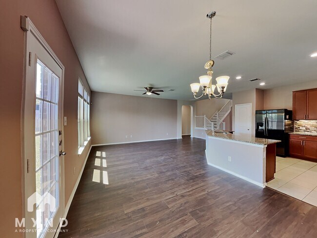 Building Photo - 3040 Freeman Park Dr