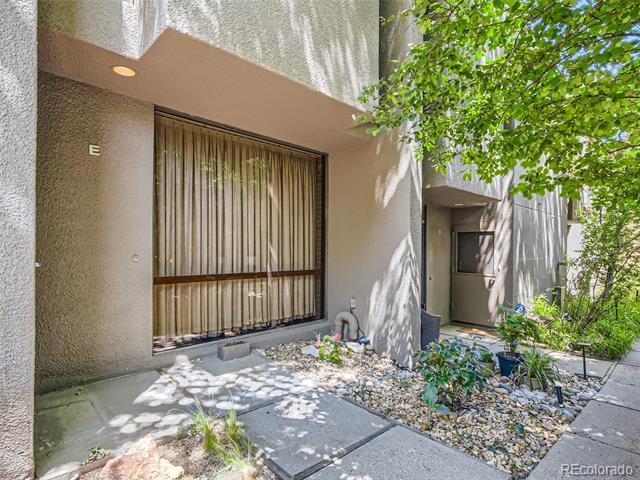 Foto del edificio - 1070 Race St