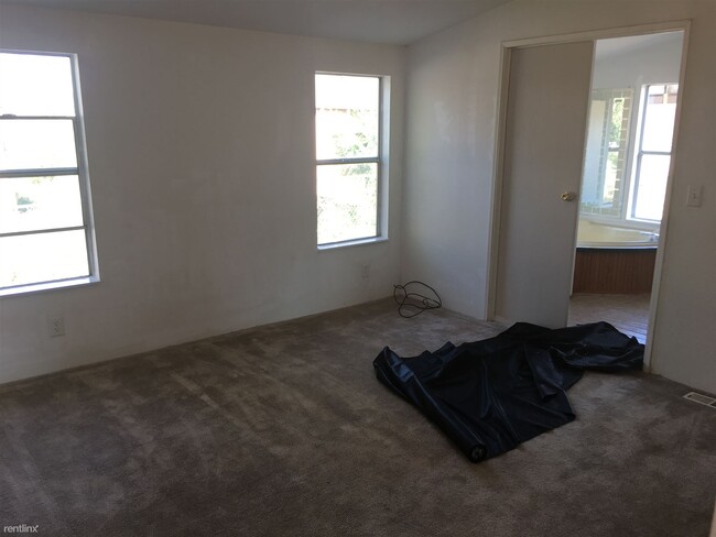 Building Photo - 3 br, 2 bath Mobile Home - 2811 E 16th St
