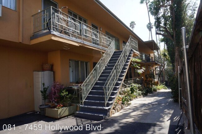 Foto del edificio - 7459 Hollywood Blvd