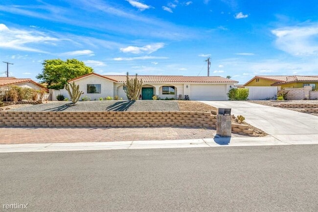 Building Photo - 3 br, 3 bath House - 79805 Camelback Dr