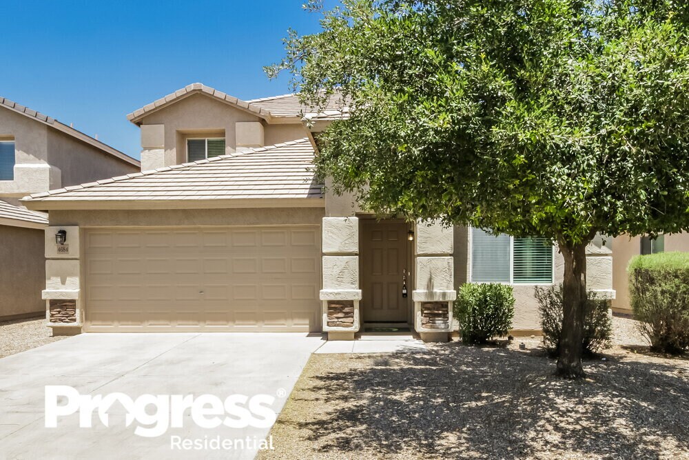 Foto principal - 4684 E Silverbell Rd