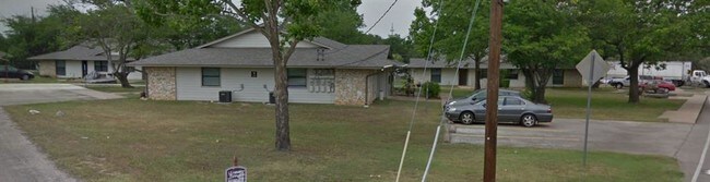 Building Photo - 1507 Cedar Park Dr