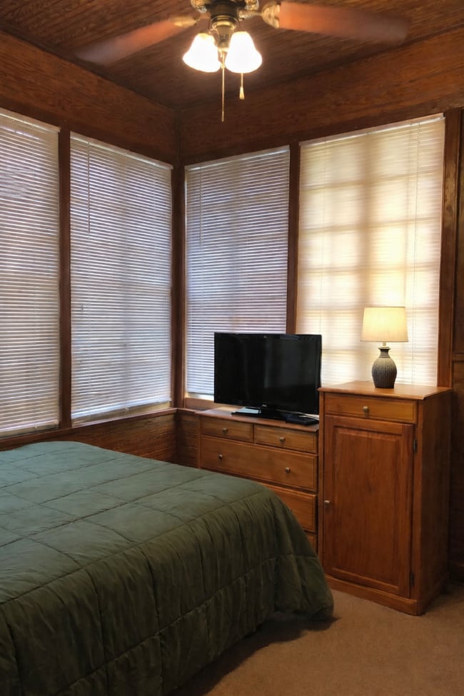 Building Photo - 5417 Loyola Ave