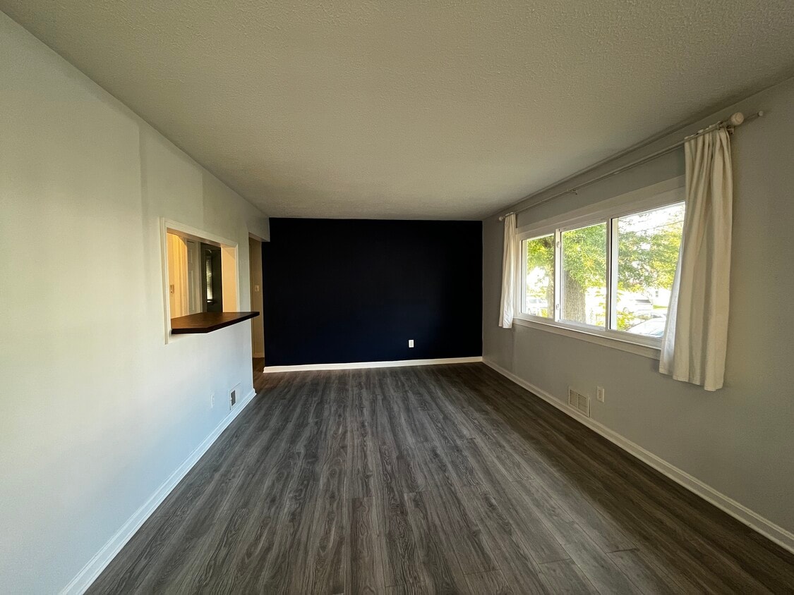 Foto principal - 4905 78th Ave