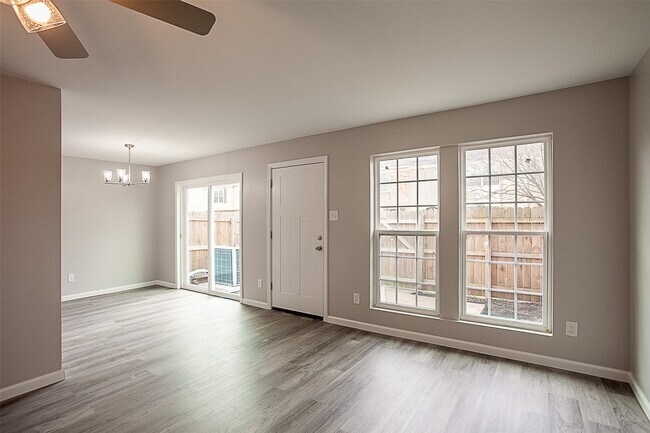 Foto del edificio - 972 Park Meadow Dr