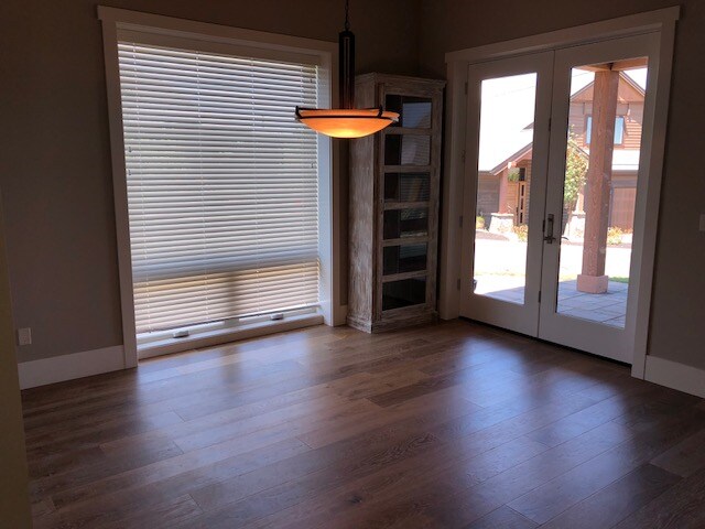 Building Photo - Gated community of Tetherow / 6 MONTH LEASE