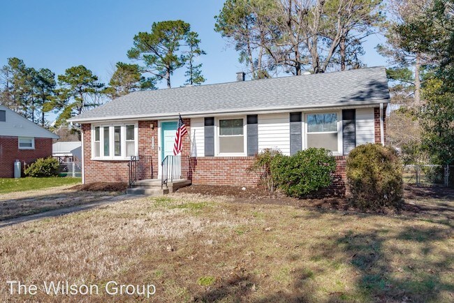 Building Photo - 3 br, 1 bath House - 2712 Omega Road