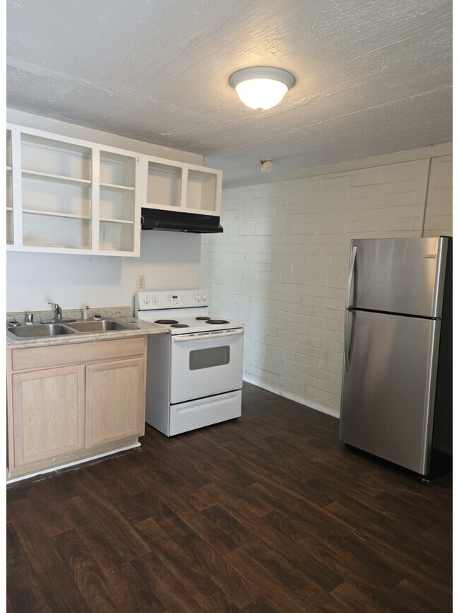 Building Photo - 3563 Thorpe St