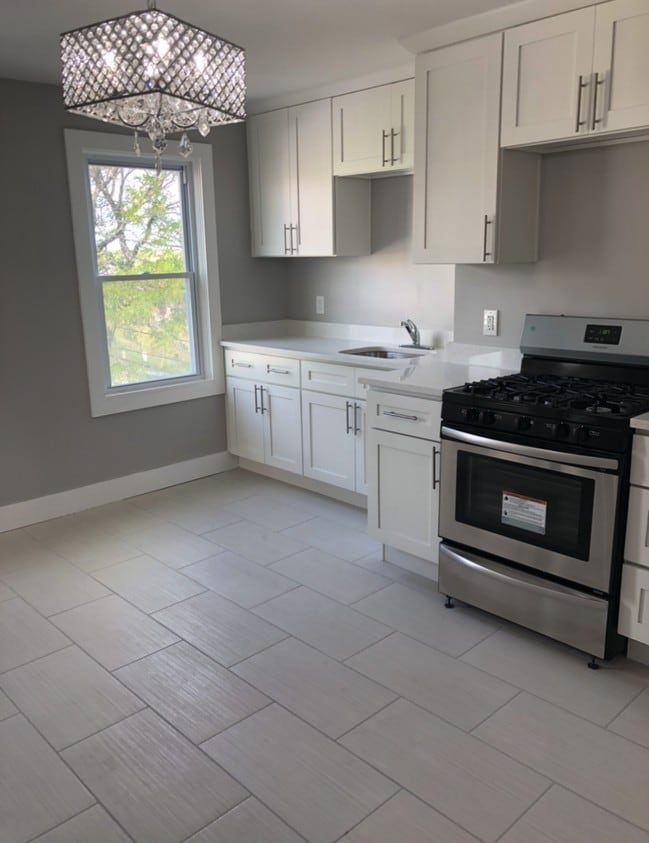 56 De Pasquale Square, Providence, RI 02903 56 De Pasquale Square