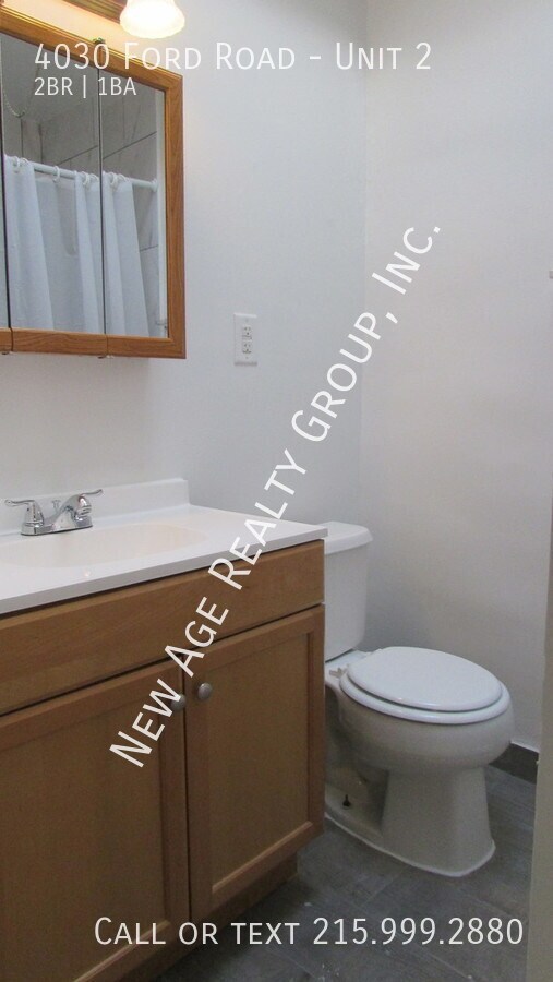 Building Photo - Nice 2 bedroom, 1 bathroom apartment locat...