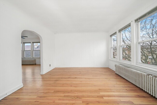 Foto del edificio - 4911 W Melrose St