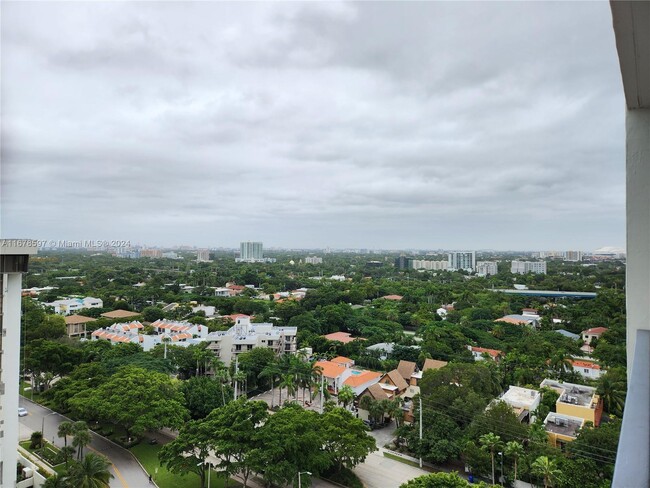 Foto del edificio - 1901 Brickell Ave