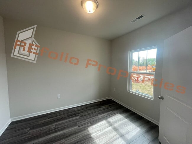 Foto del edificio - 7129 Stratified Ct