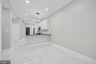 Building Photo - 5239 Arch St