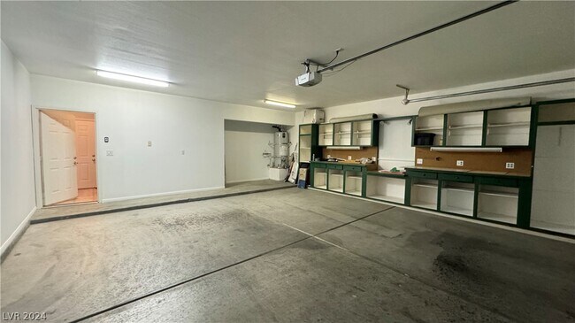 Foto del edificio - 8720 Red Brook Dr