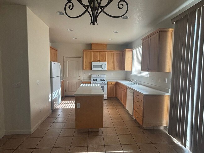 Foto del edificio - A Must see!  Apply to schedule viewing