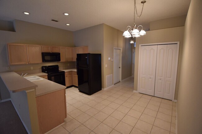 Foto del edificio - 137 Dover Bluff Dr