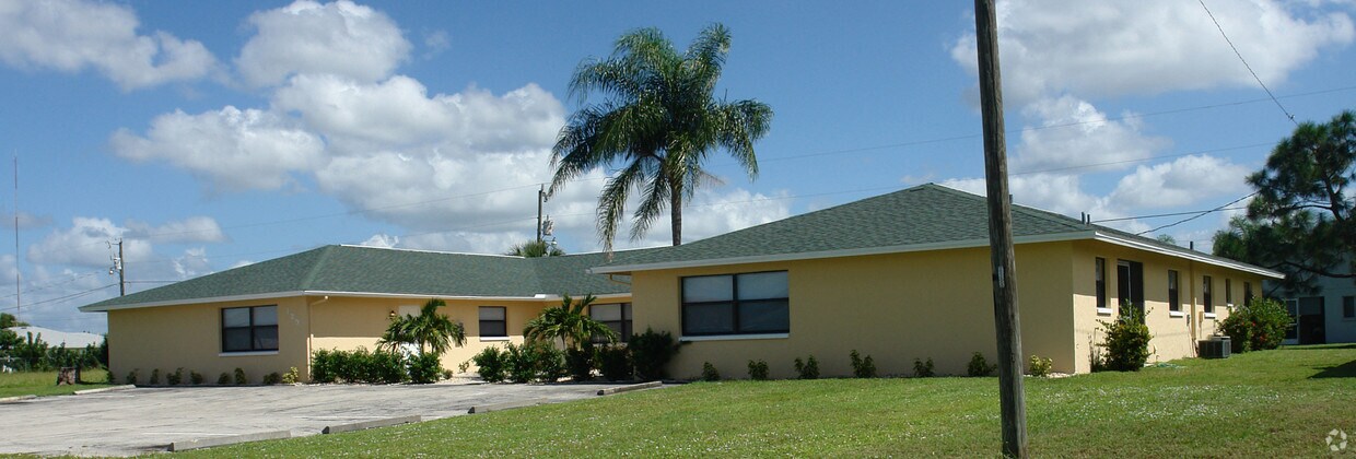Exterior Image - 129 SE 23rd Pl