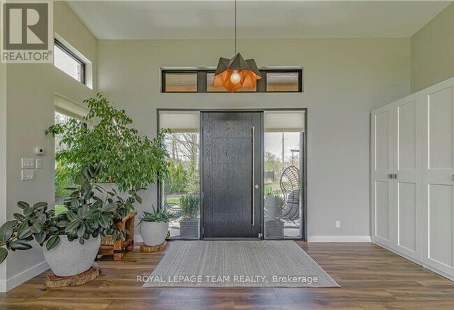 Photo du bâtiment - 8 Headlands Way