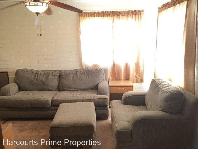 Building Photo - 73817 Crestview Dr