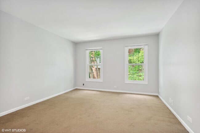 Building Photo - 520 Shorely Dr