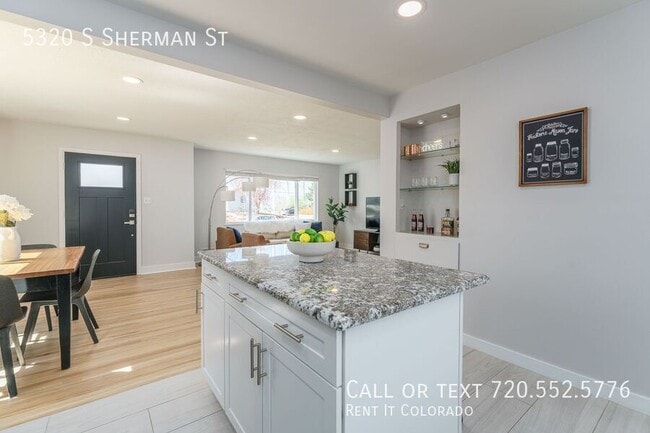 Foto del edificio - 5320 S Sherman St