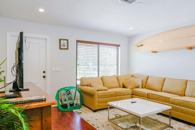 Foto del edificio - 1678 Park St