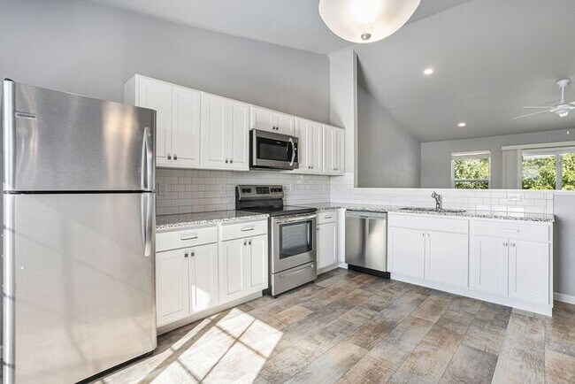 Building Photo - 2414 Gemstone Ct