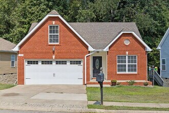 Building Photo - 309 David Dr