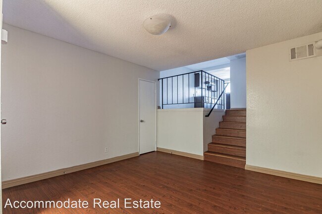 Building Photo - 3 br, 2 bath House - 713 E Fairview Ave APT H