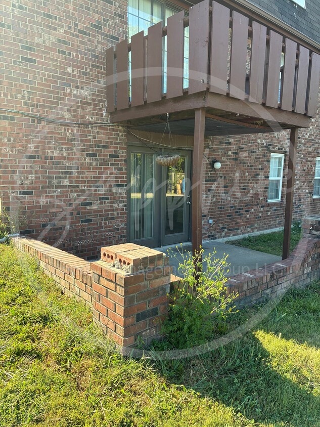 Building Photo - 7010 N Church Rd