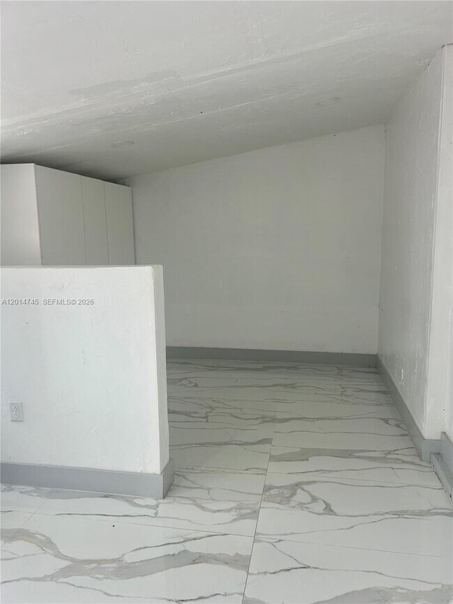 Foto del edificio - 6660 Johnson St