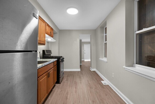 Foto del edificio - 434 N Patterson Park Ave