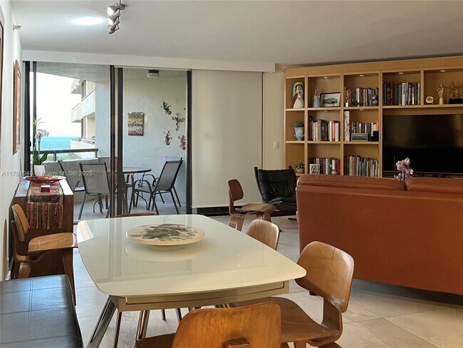 Foto del edificio - 170 Ocean Ln Dr