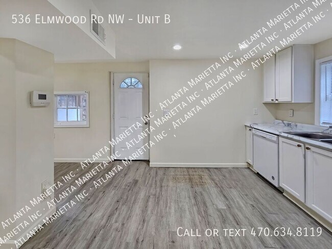 Foto del edificio - 536 Elmwood Rd NW