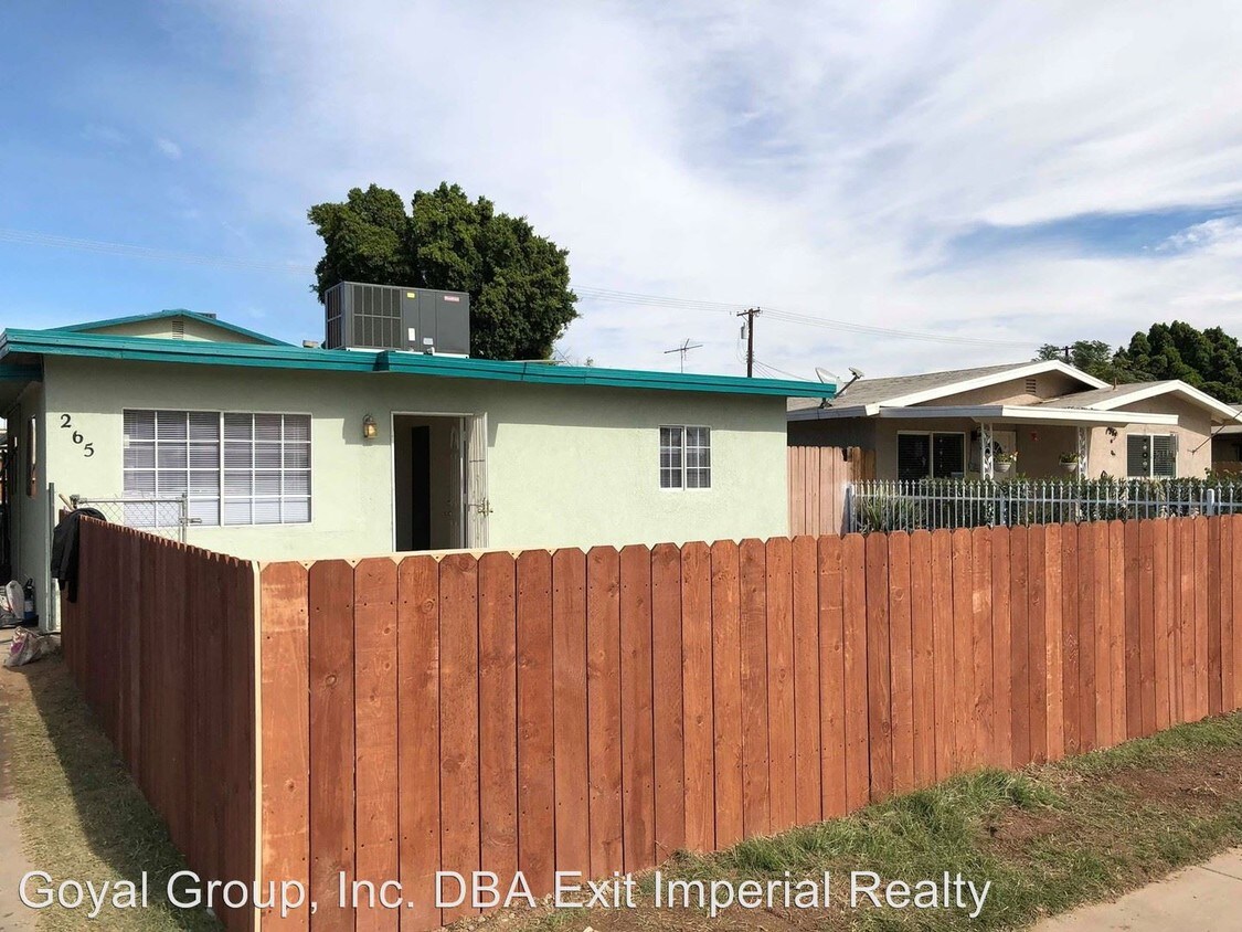 Foto principal - 265 B St